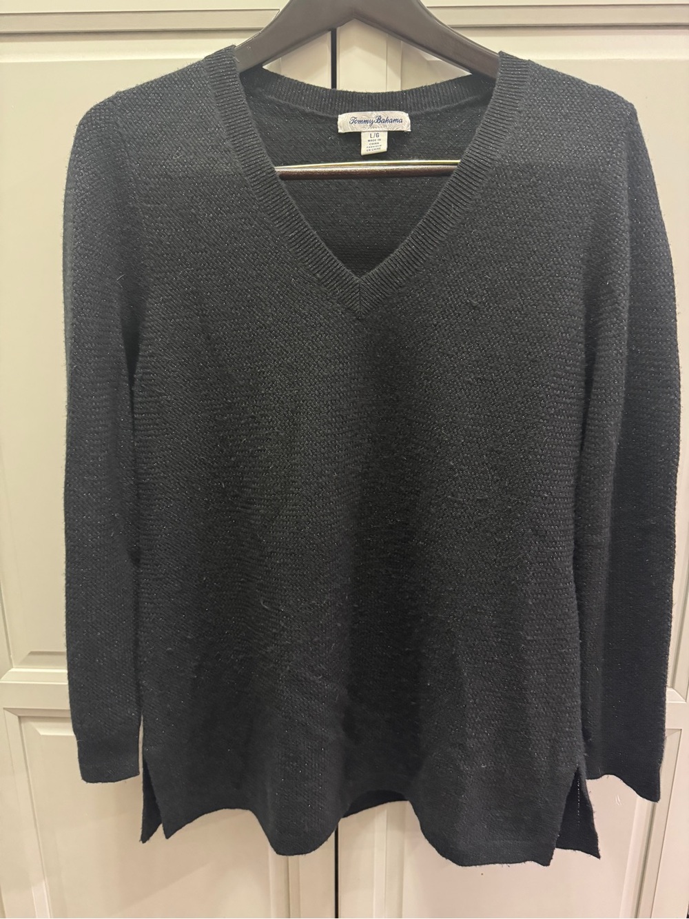 Tommy Bahama Black Merino Wool & Cashmere Metallic V Shimmer V-Neck Sweater L